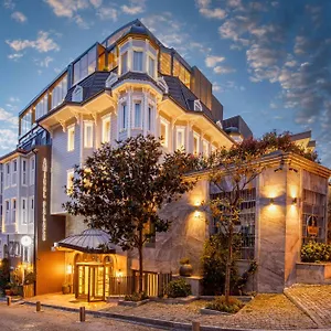 Amiral Palace Boutique Class Hotel